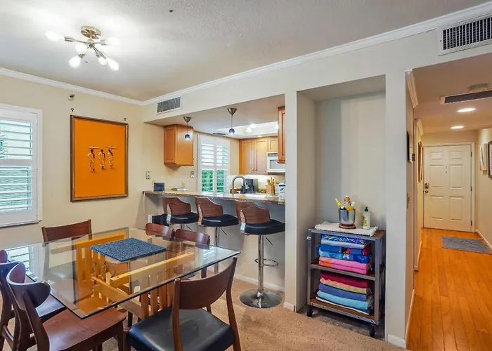 Pelican Pointe 3b *