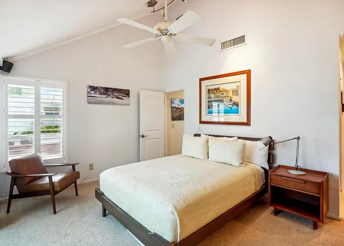 Pelican Pointe 3b *